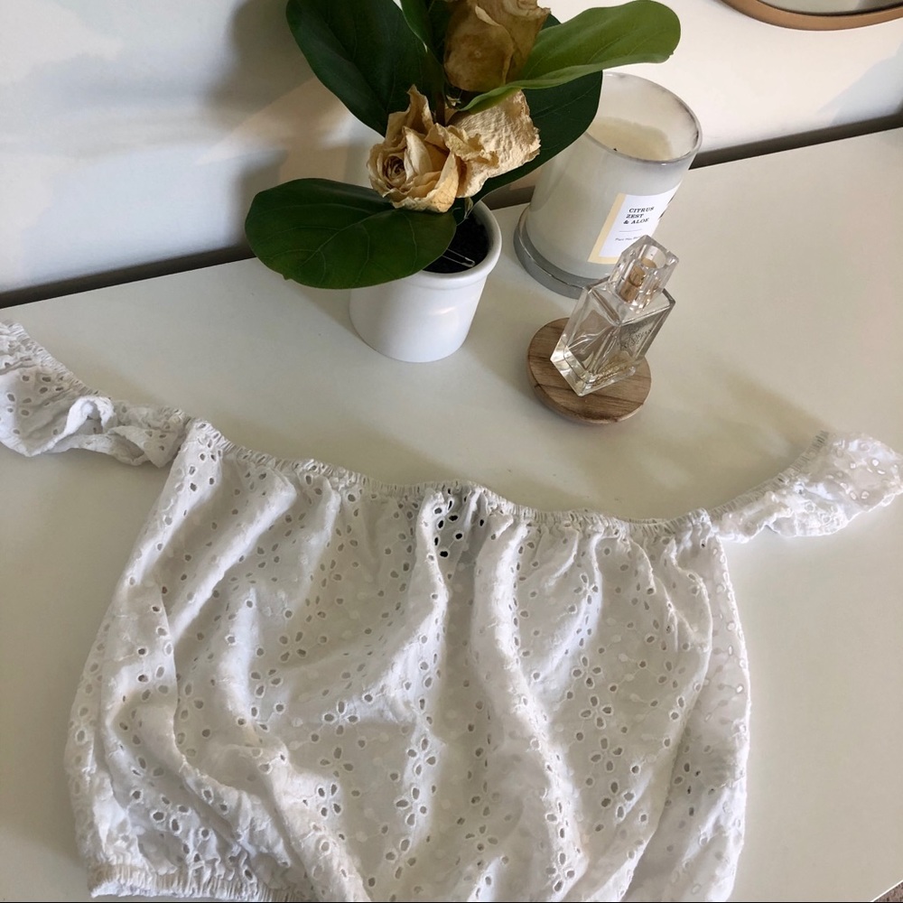 White off shoulder crop top